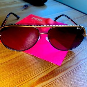 Quay sunglasses - High Key Rivet (GOLD/PURPLE)